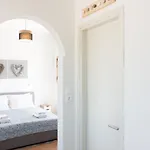 Navi B1 Brand New 2b/d In Naousa *