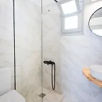 Navi B1 Brand New 2b/d In Naousa Livadia (Paros)