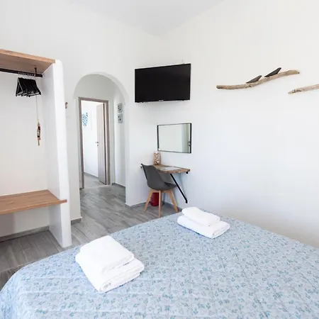 Navi B1 Brand New 2b/d In Naousa